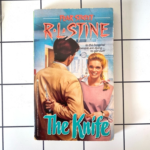 R.L. Stine Fear Street The Knife - Picture 1 of 2